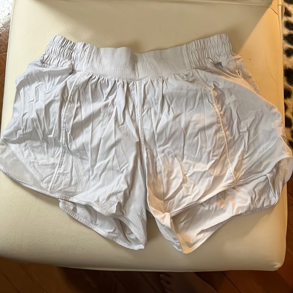 White lululemon shorts
